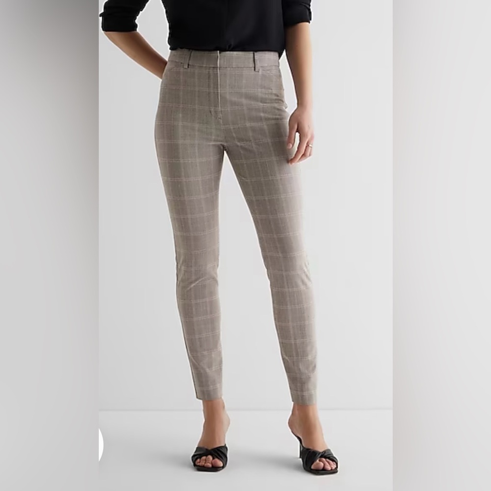 New Express Editor high waisted Plaid skinny pant Size 2 regular.